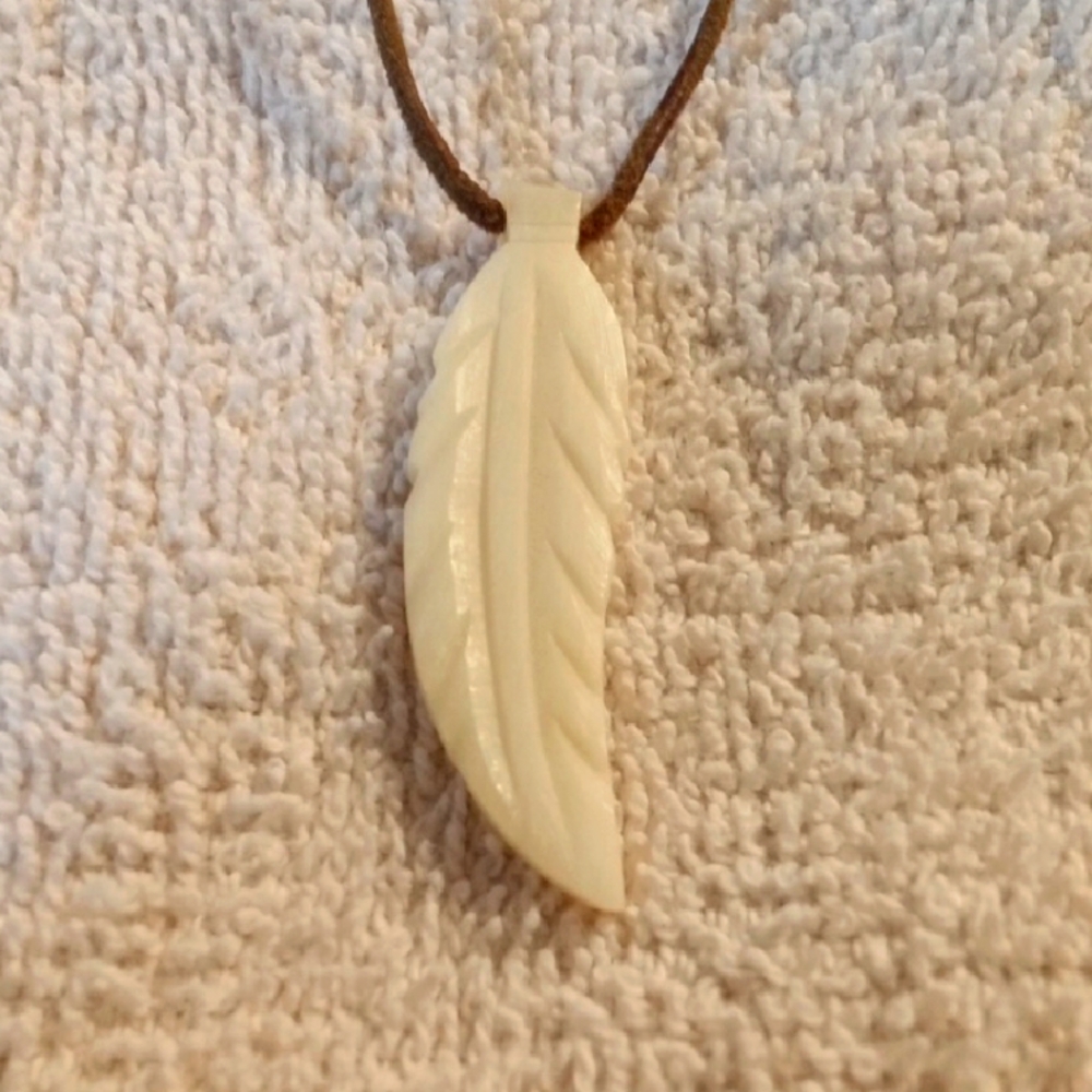 Feather Pendant Necklace